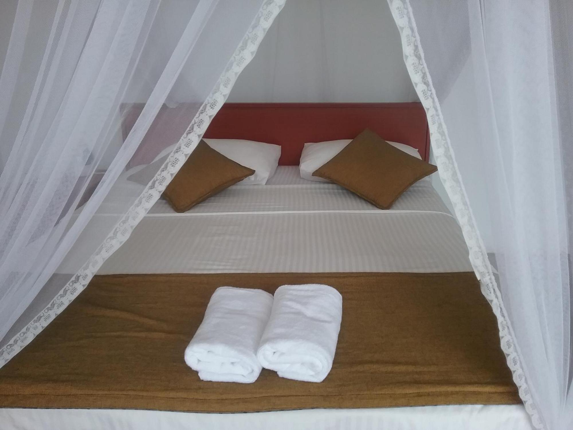 Bed and Breakfast Ella Floating View Exterior foto