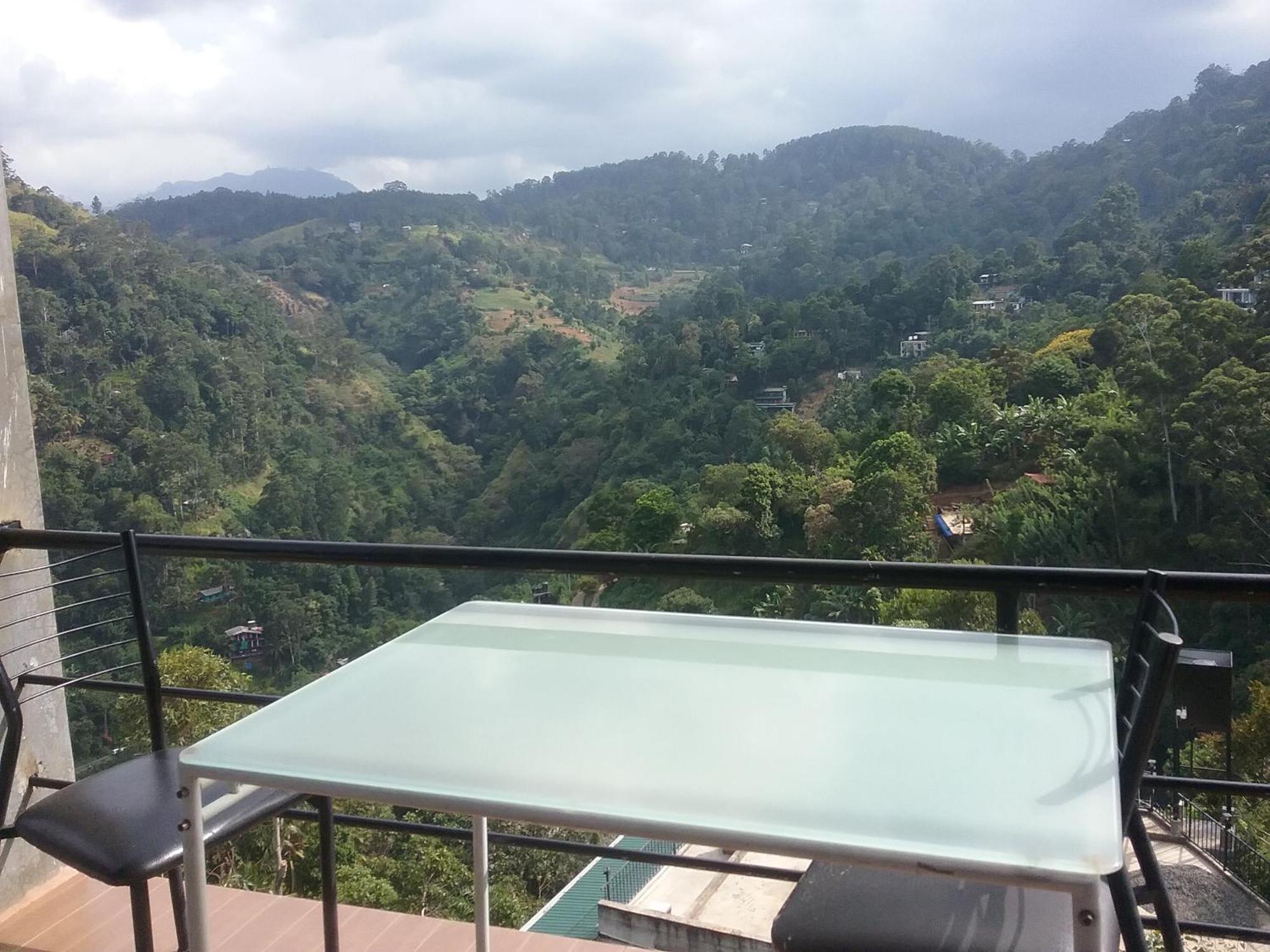 Bed and Breakfast Ella Floating View Exterior foto