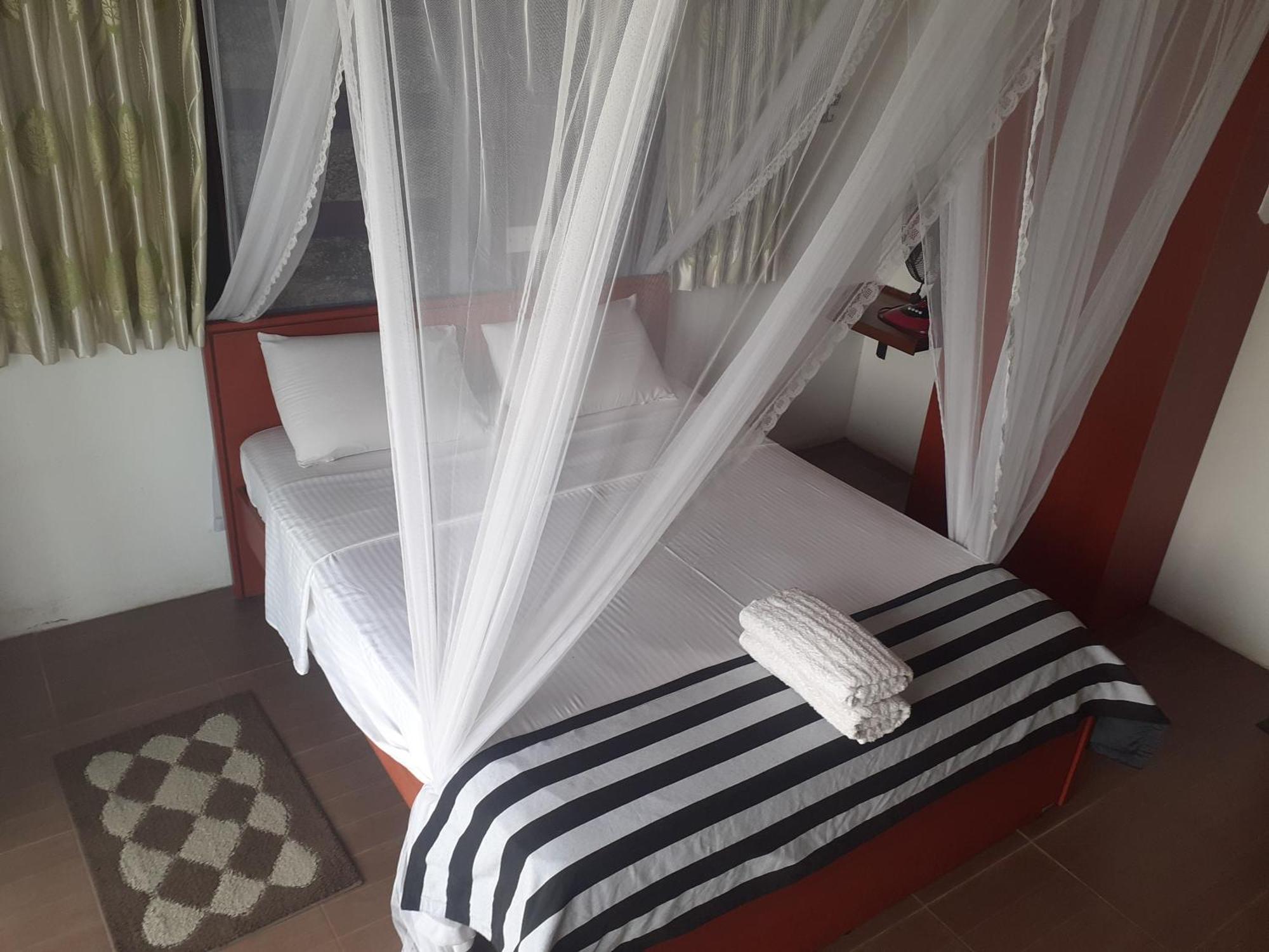 Bed and Breakfast Ella Floating View Exterior foto