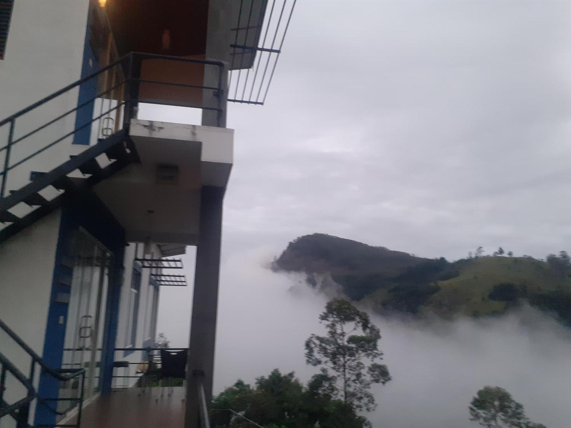 Bed and Breakfast Ella Floating View Exterior foto